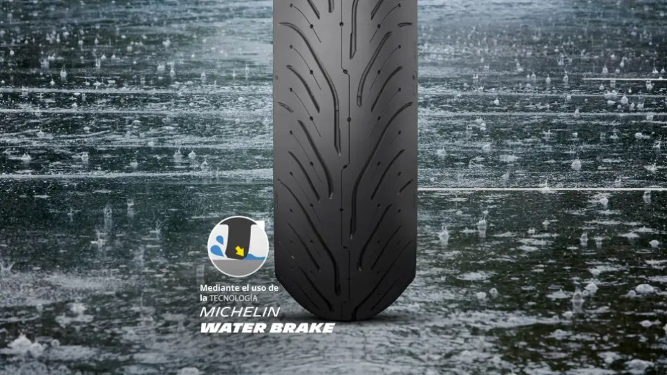 Michelin Pilot Road 4 con Tecnología Water Brake